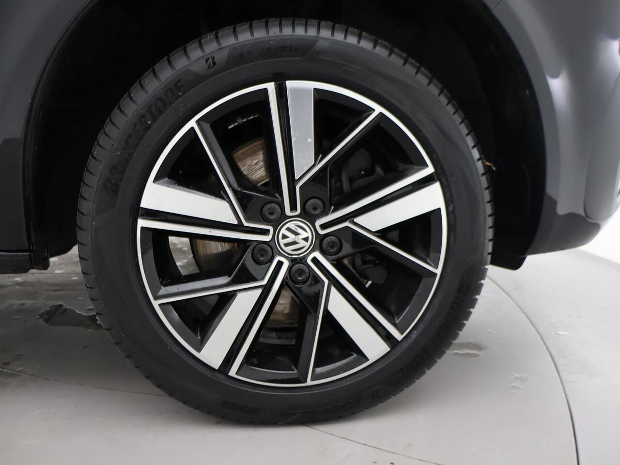 Volkswagen TRANSPORTER CARAVELLE 2.0 TDI 204 PK D.C. + LEDER | MEMORY | 2 ELEKTR. SCHUIFDEUREN | VIRTUAL COCKPIT | TREKHAAK