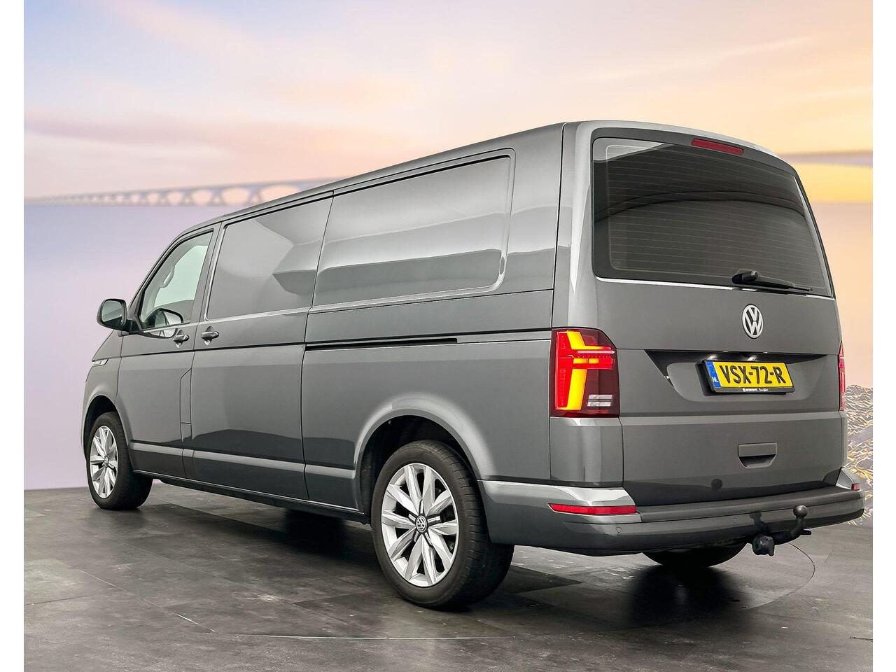 Volkswagen TRANSPORTER 2.0 TDI L2H3 28 Bulli