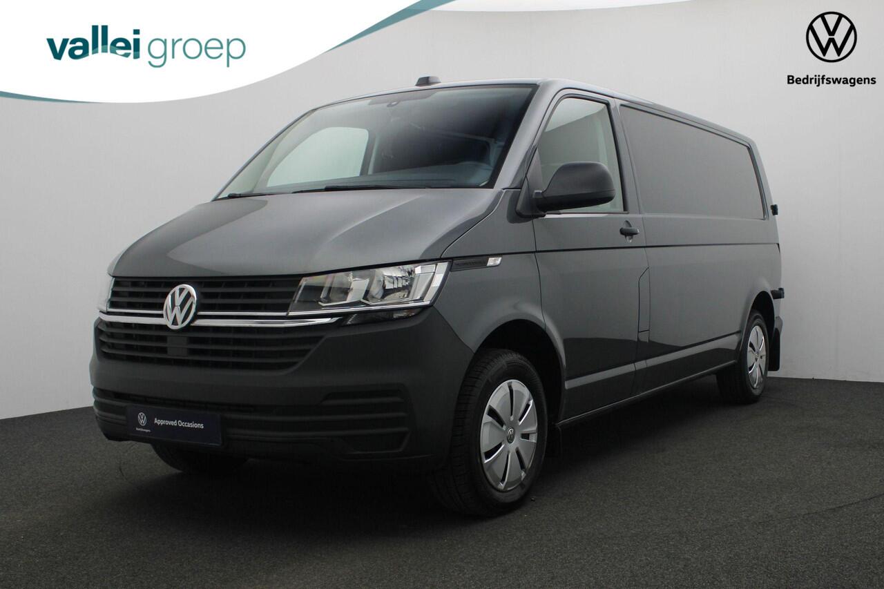 Volkswagen TRANSPORTER 2.0 TDI 150 pk DSG L2H1 28 | Trekhaak | 3-zits | Navigatie | Adaptive Cruise