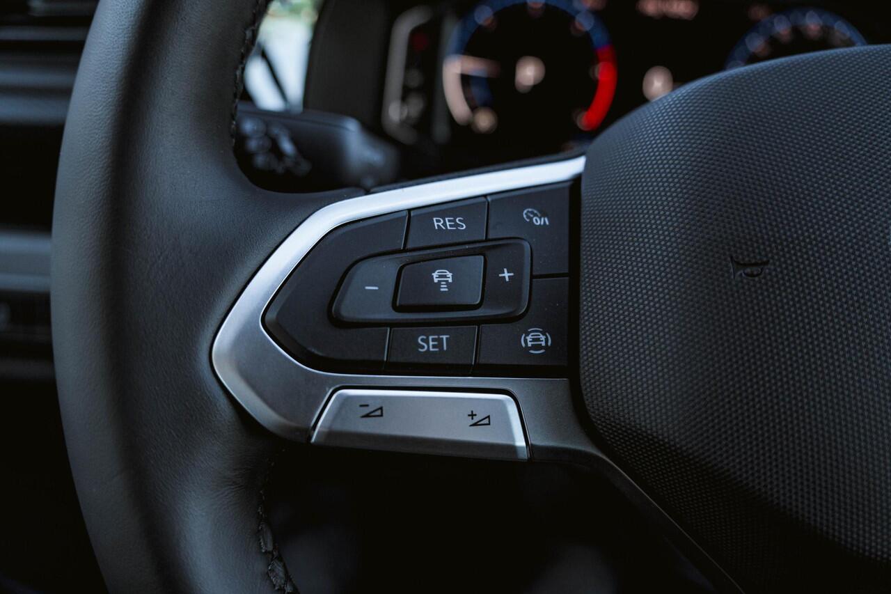 Volkswagen TRANSPORTER T6.1 CARAVELLE 2.0 TDI 150 PK DSG L2H1 DUB/CAB A-Deuren ACC | LED | Digital Cockpit | Virtual Cockpit |