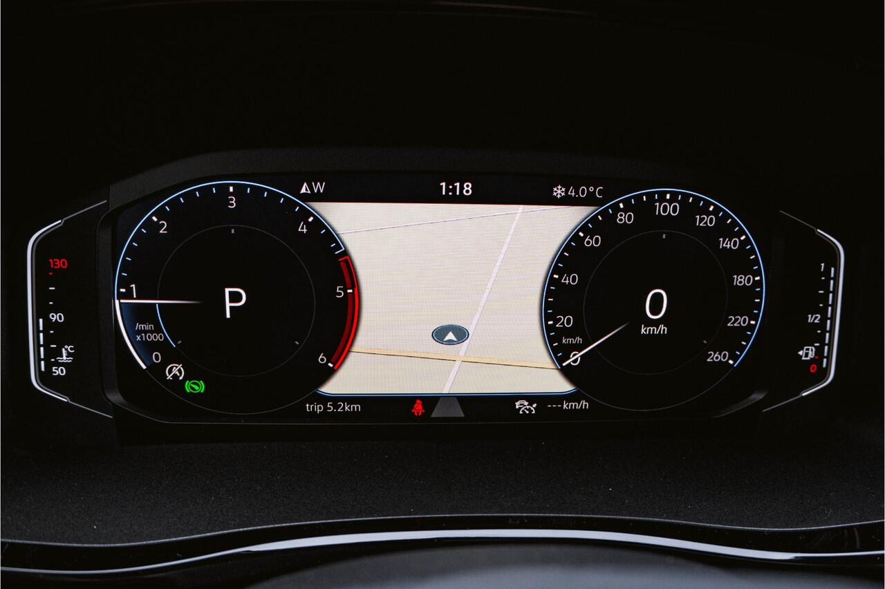 Volkswagen TRANSPORTER T6.1 2.0 TDI 204PK DSG L2H1 HIGHLINE DUB/CAB Standkachel | Leder | LED | Trekhaak | Full Option |