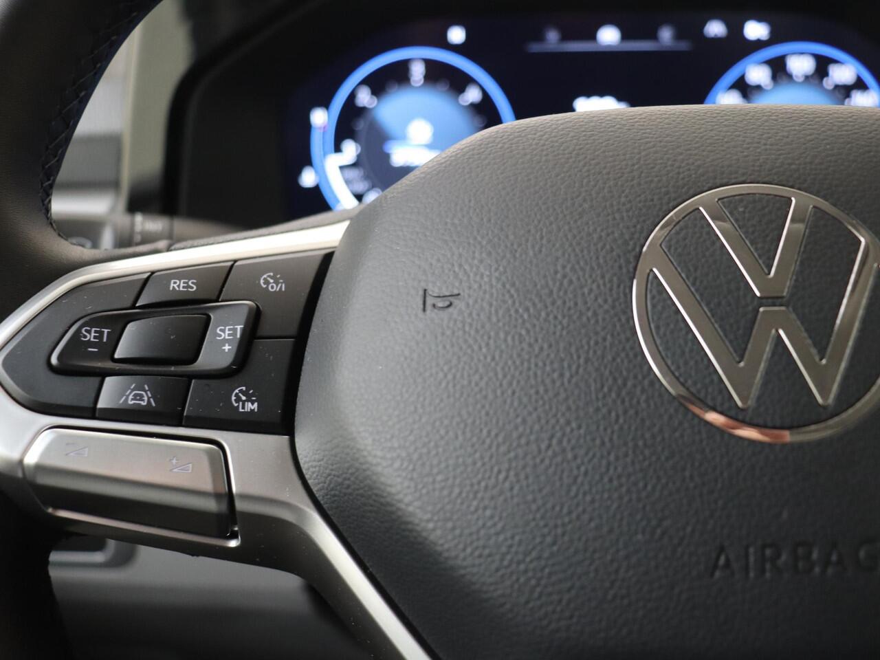 Volkswagen TRANSPORTER Bedrijfswagens PanAmericana L2 2.0 TDI 30 150 pk 110 kW pk 8 au | BPM vrij | Lichtmetalen velgen 17" (6,5 J 17) "Monte Carlo" (zwart gepolijst) | Achteruitrijcamera | Parkeersensoren voor en achter (Park Distance Control) |