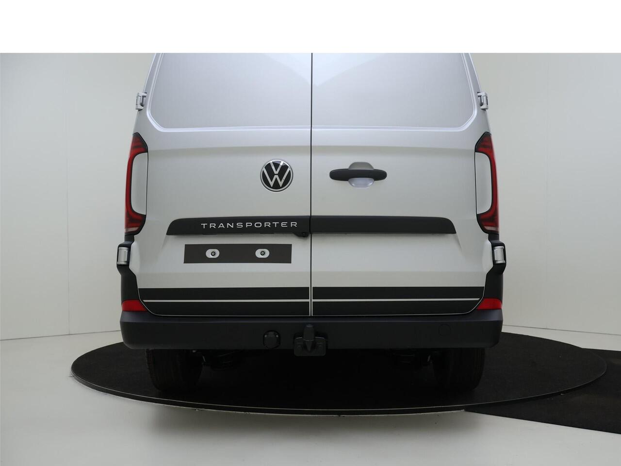 Volkswagen TRANSPORTER Bedrijfswagens PanAmericana L2 2.0 TDI 30 150 pk 110 kW pk 8 au | BPM vrij | Lichtmetalen velgen 17" (6,5 J 17) "Monte Carlo" (zwart gepolijst) | Achteruitrijcamera | Parkeersensoren voor en achter (Park Distance Control) |