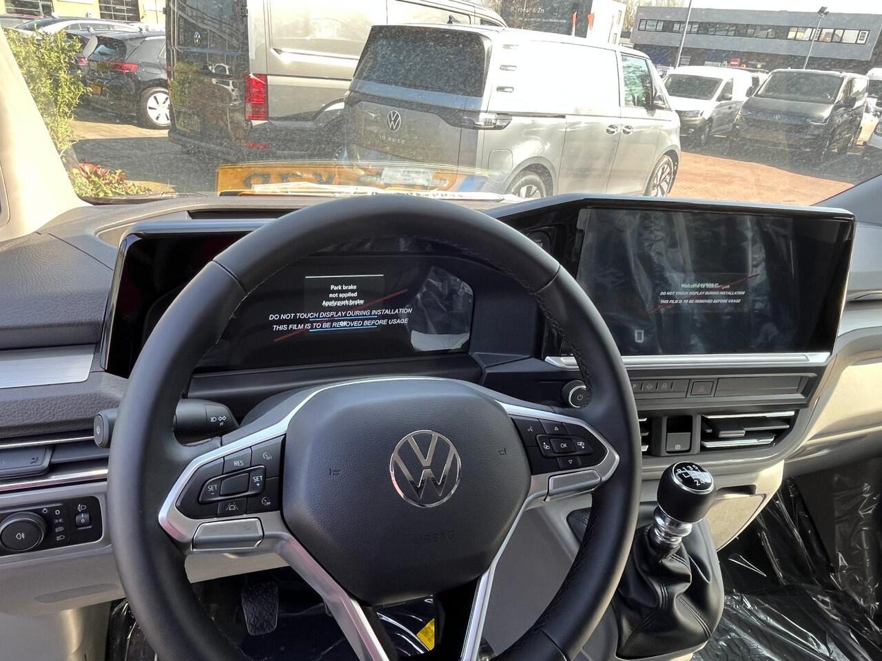 Volkswagen TRANSPORTER Bedrijfswagens Life L2 2.0 TDI EU6 150 pk 110 kW 6 versn. hand | BPM vrij | Bestuurdersassistentiepakket plus | Exterieurpakket met radiatorgrille in carrosseriekleur | Trekhaakvoorbereiding |