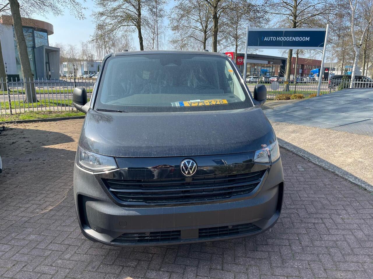 Volkswagen TRANSPORTER Bedrijfswagens Life L2 2.0 TDI EU6 150 pk 110 kW 6 versn. hand | BPM vrij | Bestuurdersassistentiepakket plus | Exterieurpakket met radiatorgrille in carrosseriekleur | Trekhaakvoorbereiding |