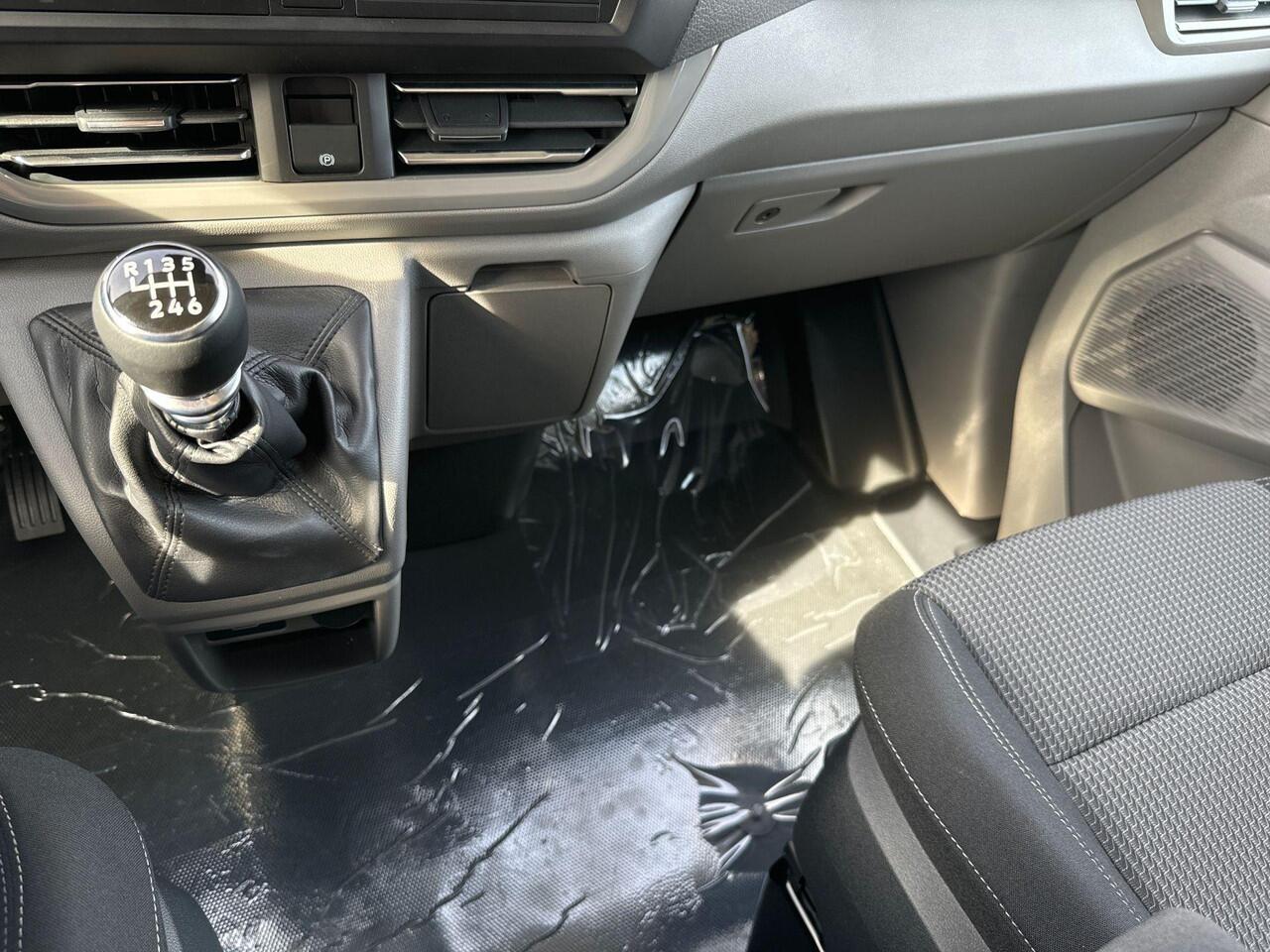 Volkswagen TRANSPORTER Style 28 2.0 TDI L1 110kW (150pk) Volkswagen Transporter 2.0 TDI L1H1 28 Style