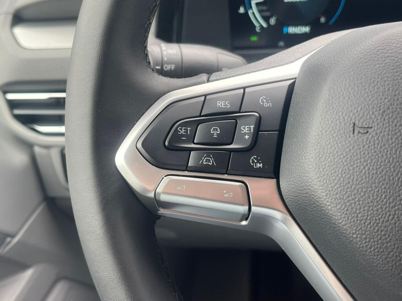 Volkswagen TRANSPORTER 2.0 TDI 170pk Bulli Black Style L2 DC 5p. | 4j garantie | BPM-vr