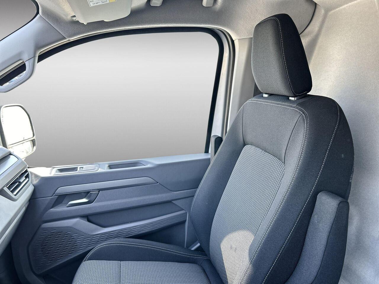 Volkswagen TRANSPORTER Bedrijfswagens Bulli L1 2.0 TDI EU6 125 kW 170 pk 8 versn. Auto | BPM vrij | Brandstoftank met vergrote inhoud, 70 ipv 55 liter | Parkeersensoren voor en achter met manoeuvreerrem (Park Distance Control) |