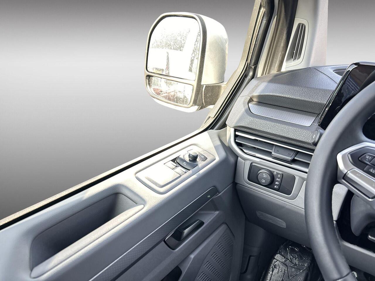 Volkswagen TRANSPORTER Bedrijfswagens Bulli L1 2.0 TDI EU6 125 kW 170 pk 8 versn. Auto | BPM vrij | Brandstoftank met vergrote inhoud, 70 ipv 55 liter | Parkeersensoren voor en achter met manoeuvreerrem (Park Distance Control) |