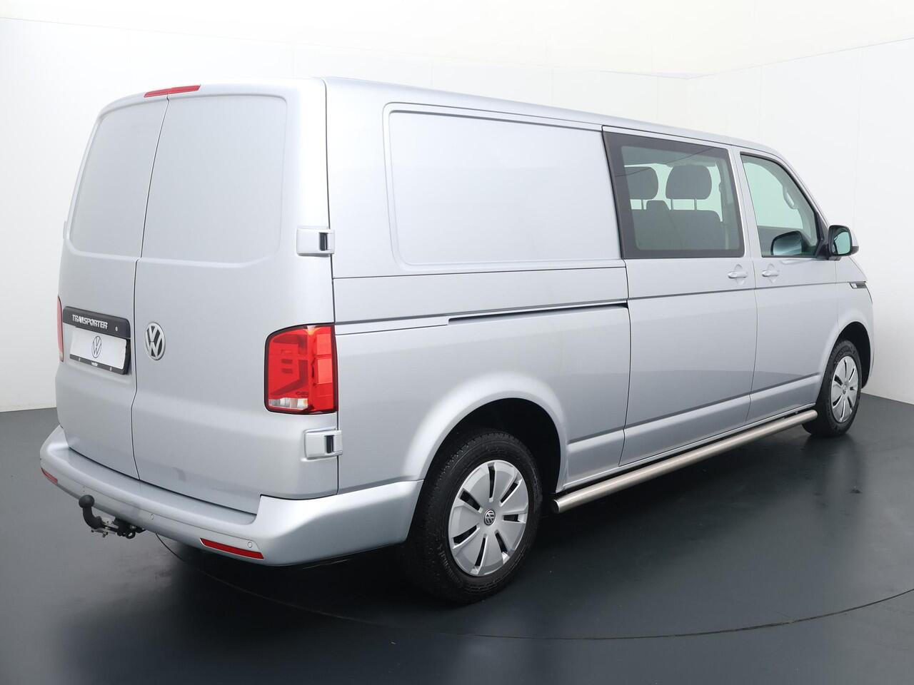 Volkswagen TRANSPORTER 2.0 TDI L2H1 30 DC Highline | 150 PK | Dubbele Cabine | Trekhaak | Airco | Cruise control |