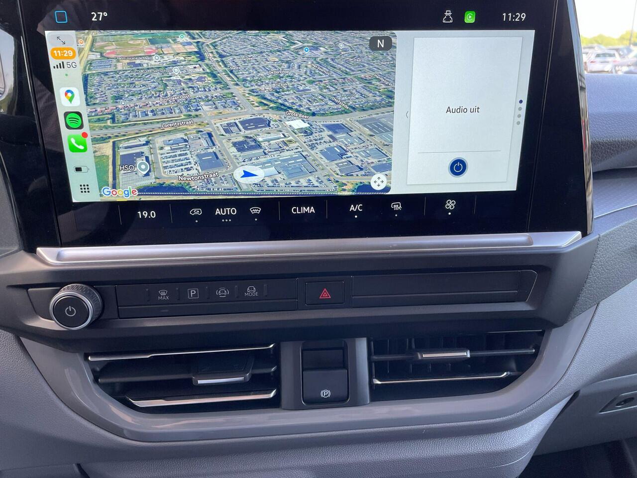 Volkswagen TRANSPORTER 2.0 TDI L2H1 30 Style | LED koplampen | Navigatie | 19 inch lm velgen | Achterdeurspoiler | Dichte achterdeuren | Sidestepszwart | Volledige betimmering laadruimte | Glaslook panelen