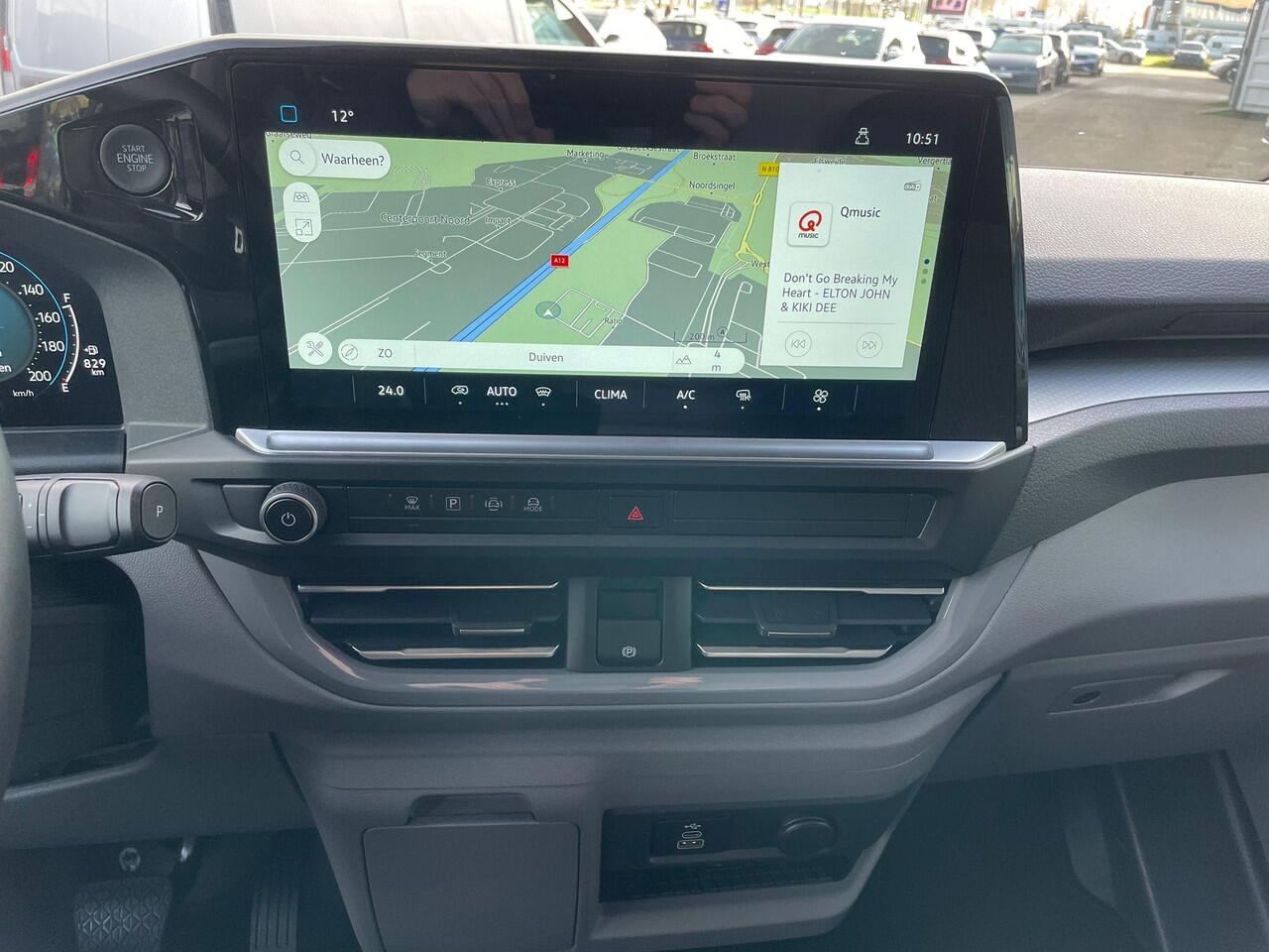 Volkswagen TRANSPORTER 2.0 TDI L2H1 30 Style | LED koplampen | Navigatie | 19 inch lm velgen | Achterdeurspoiler | Dichte achterdeuren | Sidestepszwart | Volledige betimmering laadruimte | Glaslook panelen