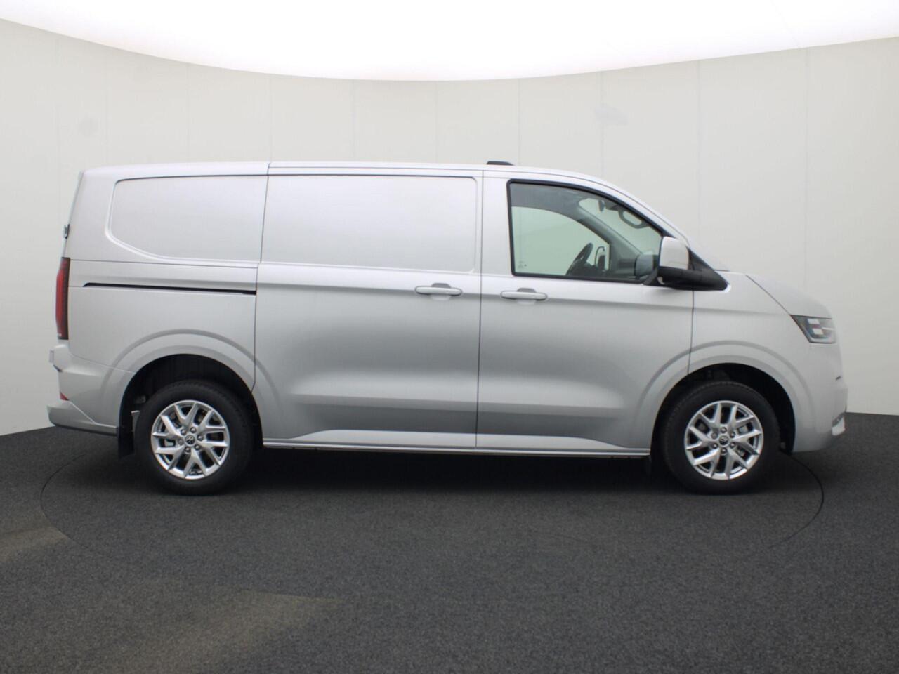 Volkswagen TRANSPORTER 2.0 TDI 170pk DSG Bulli L1 · Camera · Apple/Android Car Play · Tussenschot · Voorruit Verwarming · 17'' Inch · Garantie t/m 26-12-2028 of 100.000km