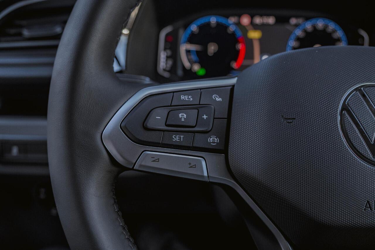 Volkswagen TRANSPORTER 2.0 TDI 204PK DSG L2H1 DUB/CAB LED LEDER NAVI Volkswagen Transporter 2.0 TDI L2H1 30 DC