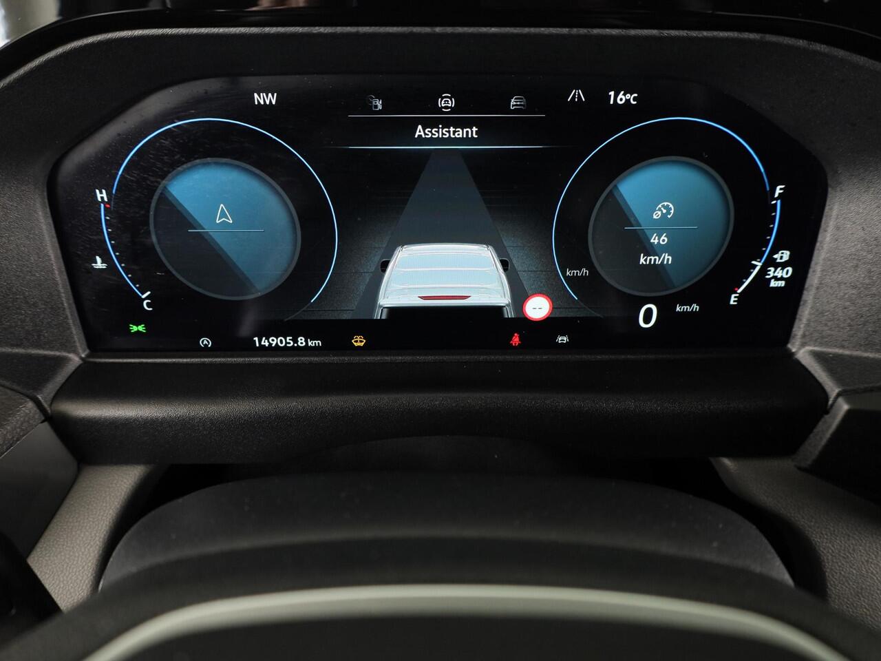 Volkswagen TRANSPORTER 2.0 TDI L2H1 30 Life | 110 PK Hand | Styling pakket | Camera | App Connect | Trekhaak |