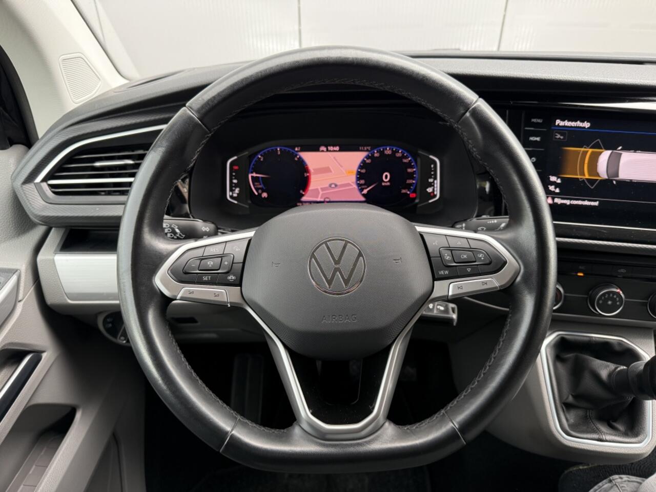 Volkswagen TRANSPORTER 2.0 TDI L2H1 BULLI Virtual Cockpit Apple Carplay.