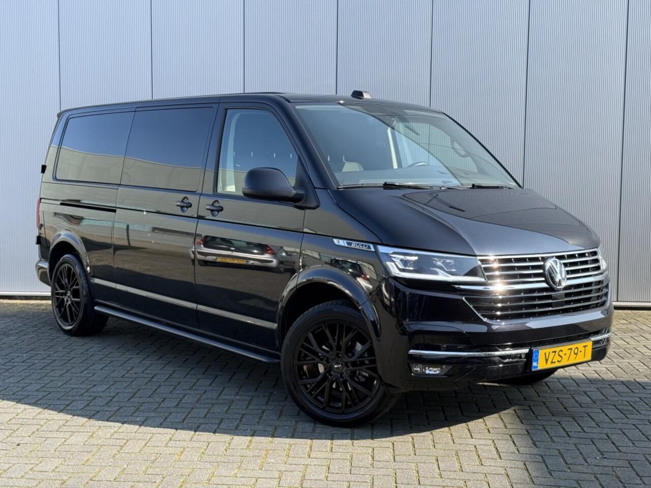 Volkswagen TRANSPORTER 2.0 TDI L2H1 BULLI Virtual Cockpit Apple Carplay.