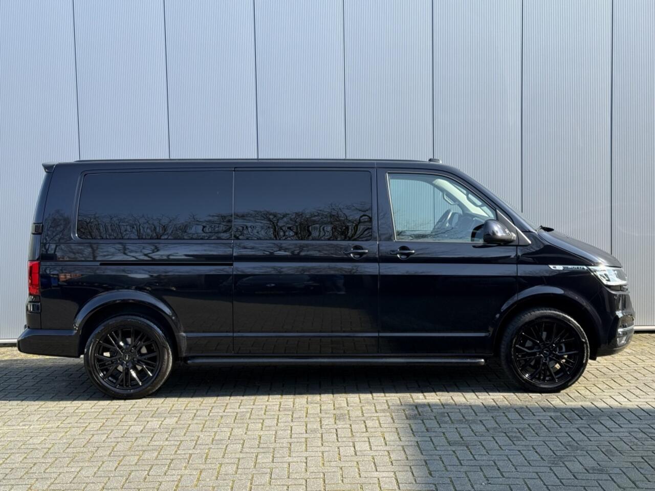 Volkswagen TRANSPORTER 2.0 TDI L2H1 BULLI Virtual Cockpit Apple Carplay.