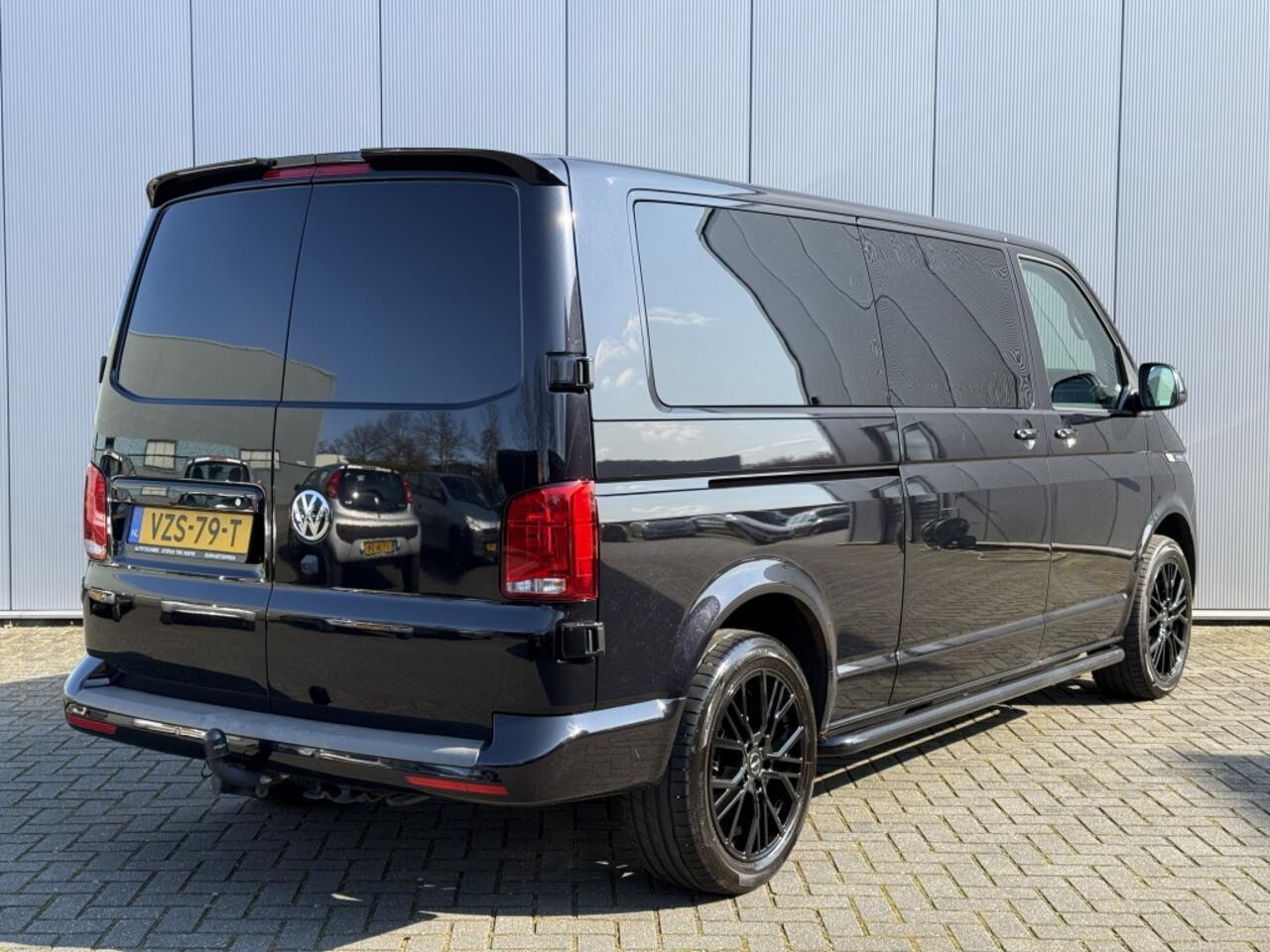 Volkswagen TRANSPORTER 2.0 TDI L2H1 BULLI Virtual Cockpit Apple Carplay.