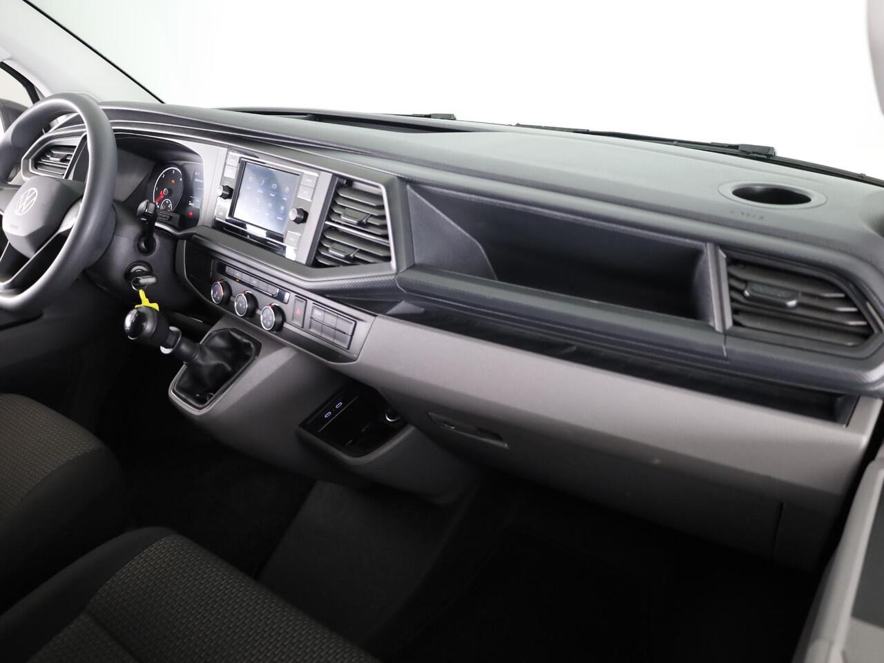 Volkswagen TRANSPORTER 2.0 TDI L2H1 28 Comfortline 110 pk | Verlengde garantie | Navigatie via App | Parkeersensoren achter | Cruise control |