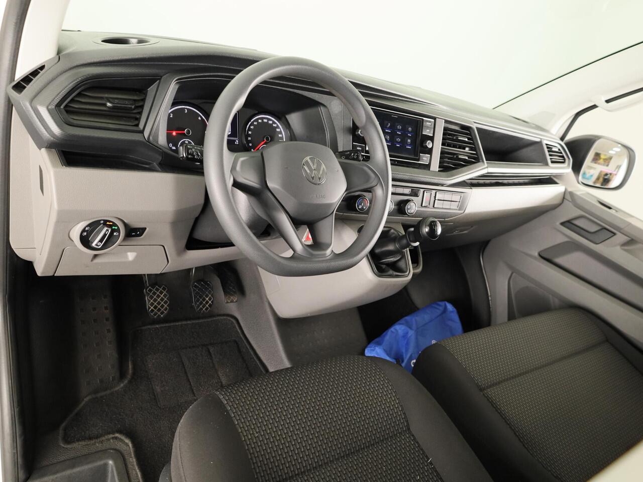 Volkswagen TRANSPORTER 2.0 TDI L2H1 28 Comfortline 110 pk | Verlengde garantie | Navigatie via App | Parkeersensoren achter | Cruise control |