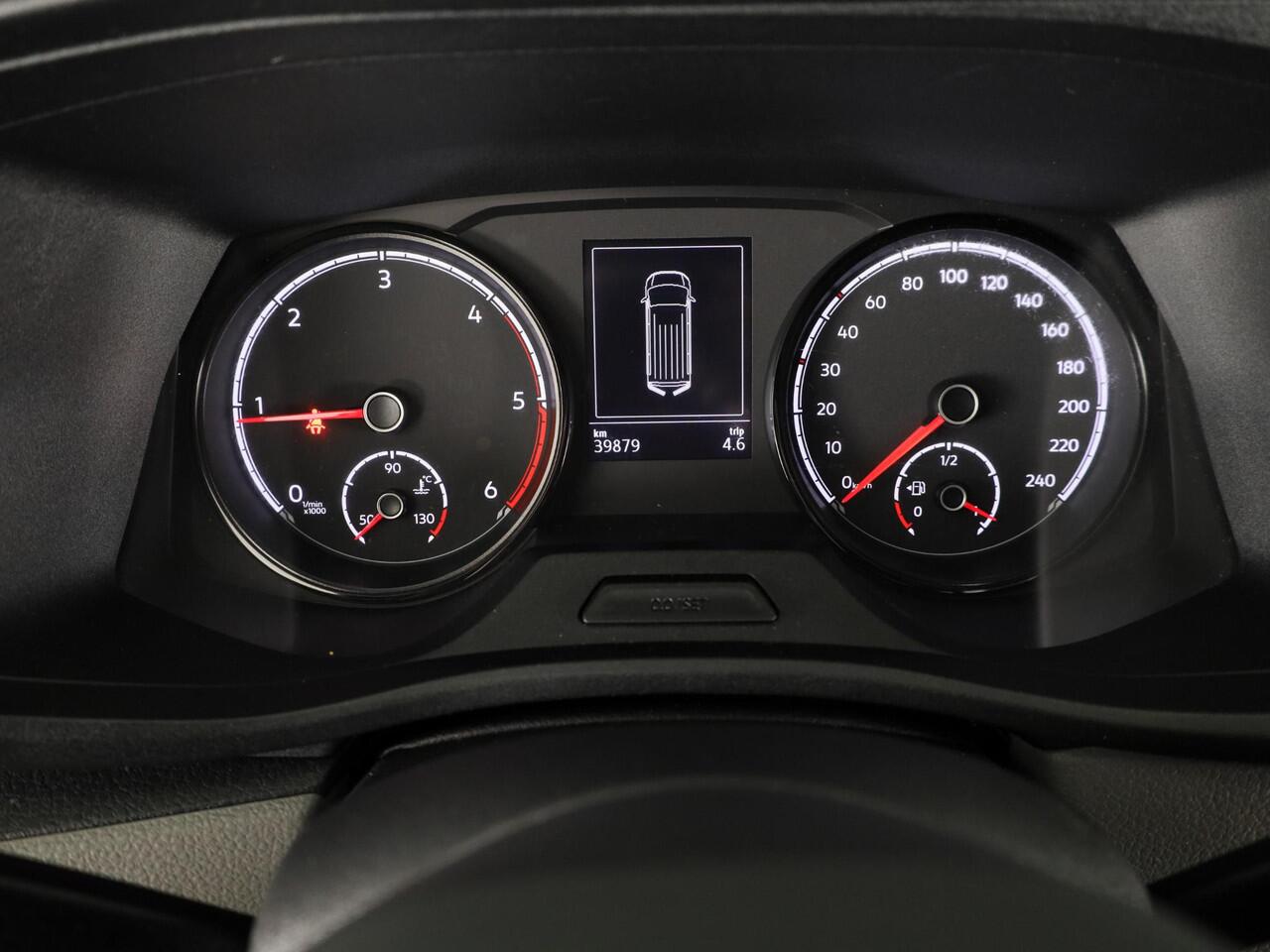 Volkswagen TRANSPORTER 2.0 TDI L2H1 28 Comfortline 110 pk | Verlengde garantie | Navigatie via App | Parkeersensoren achter | Cruise control |