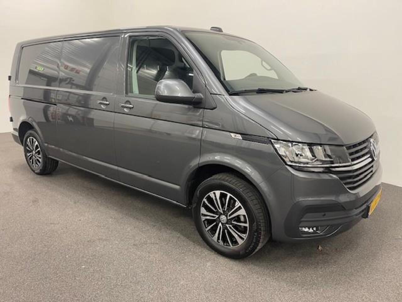 Volkswagen TRANSPORTER 2.0 TDI L2H1 28 Highline Automaat Airco Cruise Control Navi PDC V&A Trekhaak