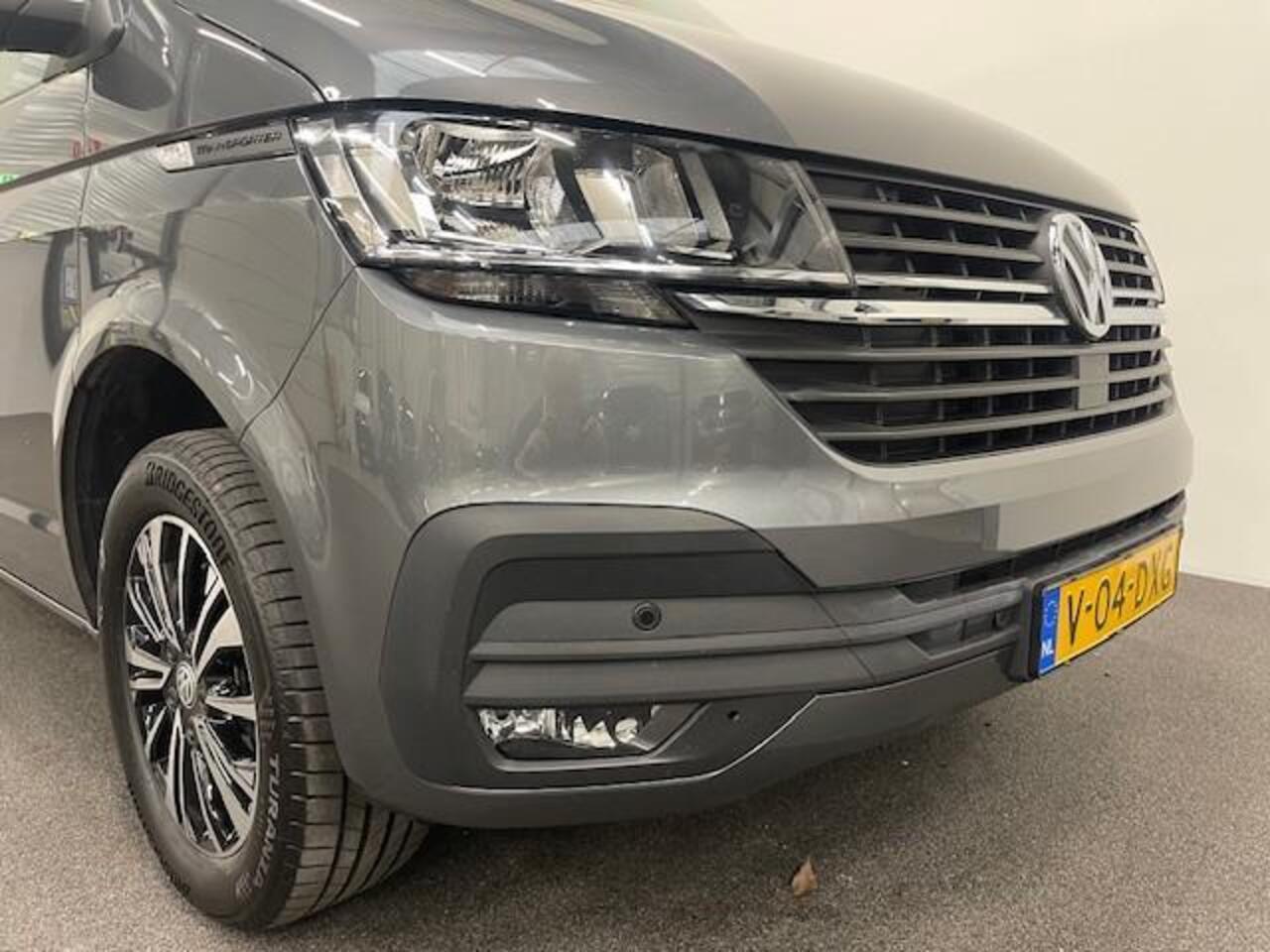 Volkswagen TRANSPORTER 2.0 TDI L2H1 28 Highline Automaat Airco Cruise Control Navi PDC V&A Trekhaak