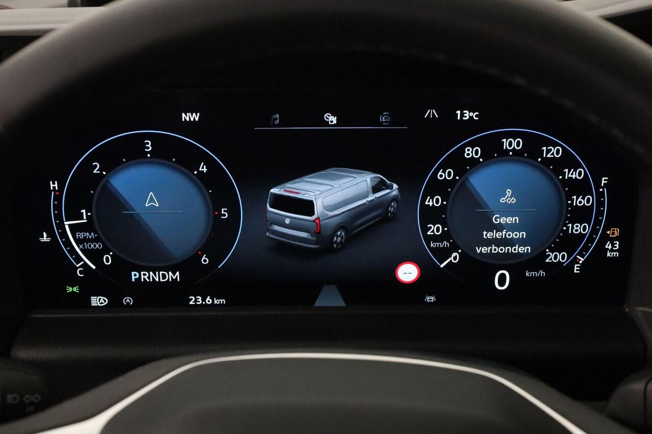 Volkswagen TRANSPORTER Bulli 2.0 TDI 170 pk Automaat L2 | Black Edition | Leder | Betimmering | Trekhaak | Camera | Stoelverwarming | Navigatie | Apple carplay/Android auto