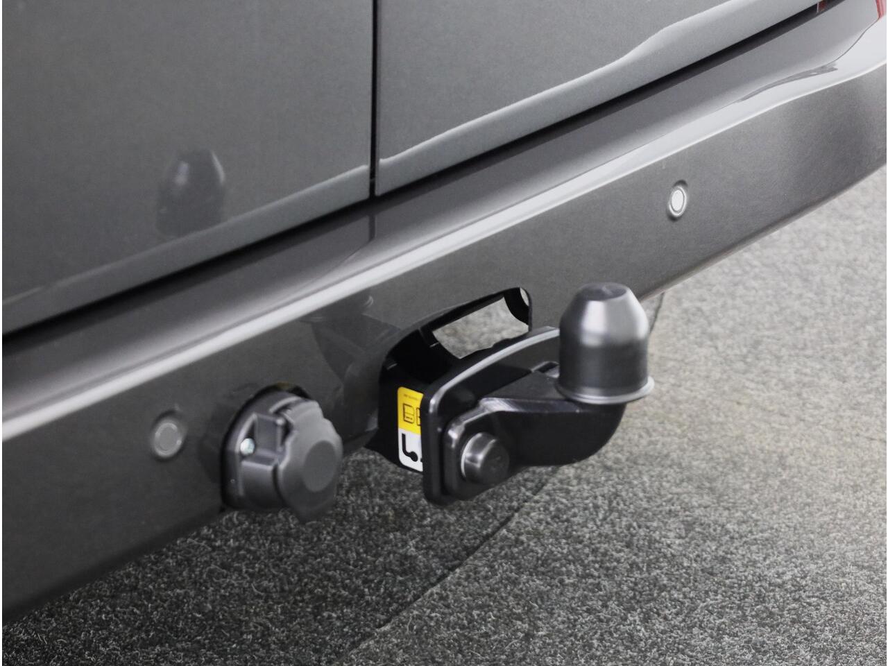 Volkswagen TRANSPORTER Bulli 2.0 TDI 170 pk Automaat L2 | Black Edition | Leder | Betimmering | Trekhaak | Camera | Stoelverwarming | Navigatie | Apple carplay/Android auto