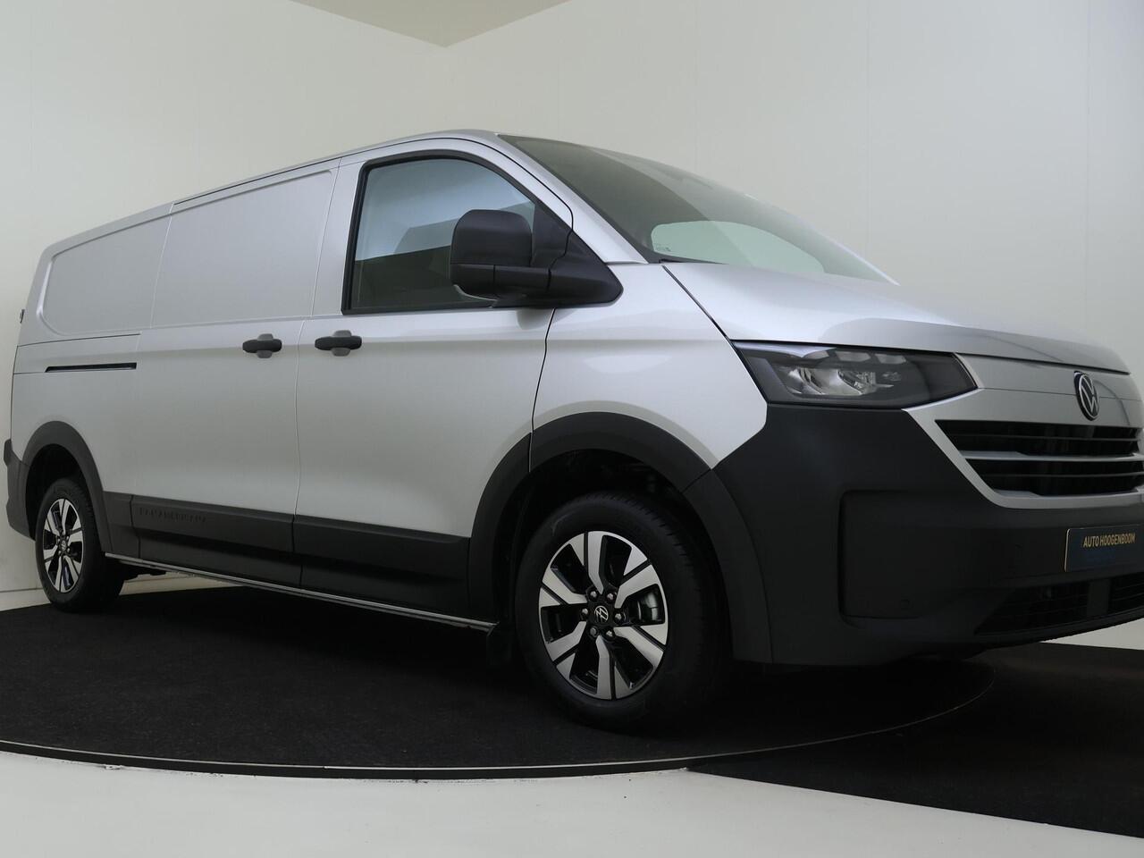 Volkswagen TRANSPORTER Bedrijfswagens PanAmericana L2 2.0 TDI 30 150 pk 110 kW pk 8 au | BPM vrij | Lichtmetalen velgen 17" (6,5 J 17) "Monte Carlo" (zwart gepolijst) | Achteruitrijcamera | Parkeersensoren voor en achter (Park Distance Control) |