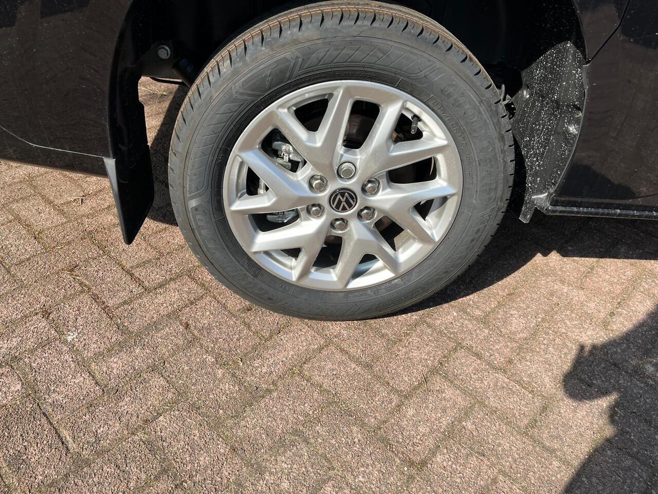 Volkswagen TRANSPORTER Bedrijfswagens Bulli L1 2.0 TDI 110 kW 150 pk 8 versn. Auto | BPM vrij | Exterieurpakket met bumpers, grille, spiegels en handgrepen in carrosseriekleur | Achterdeuren zonder ruit | Diefstalalarmsysteem met interieurbeveiliging, noodsirene en wegsleepbeve