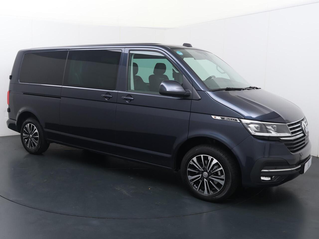 Volkswagen TRANSPORTER 2.0 TDI L2H1 30 Bulli | 150 PK | Automaat | Achteruitrijcamera | Voorstoelen verwarmd | Achterdeuren met ruit | Adaptive cruise control |
