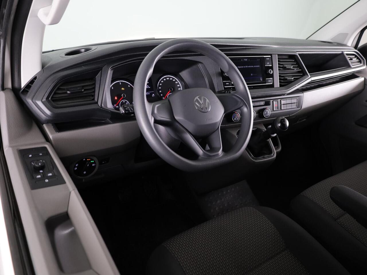 Volkswagen TRANSPORTER 2.0 TDI L2H1 28 Comfortline 110 pk | Verlengde garantie | Navigatie via App | Parkeersensoren achter | Cruise control |