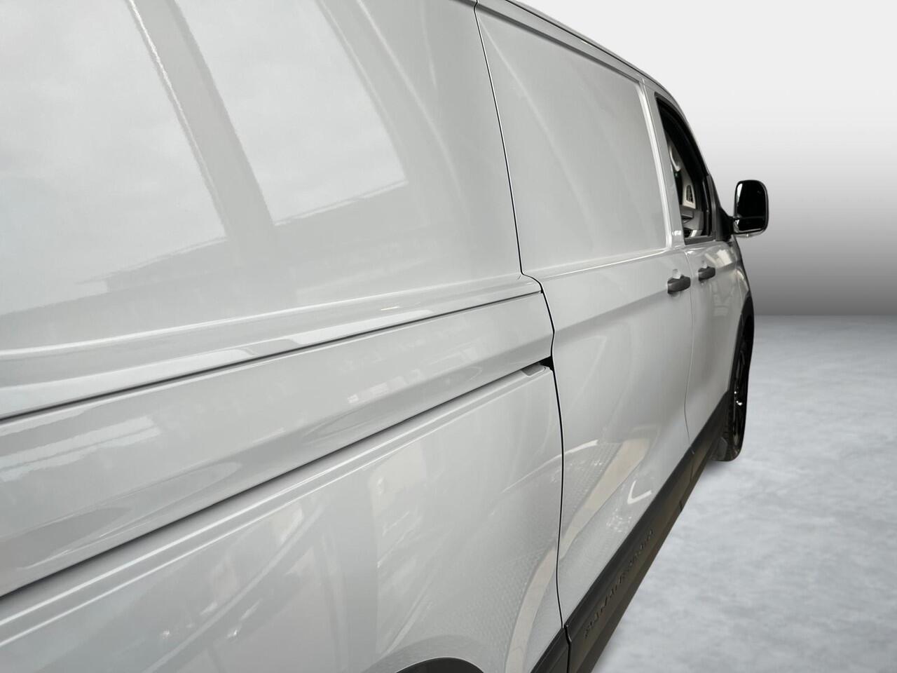 Volkswagen TRANSPORTER Bedrijfswagens PanAmericana L2 2.0 TDI EU6 170 pk 8 versn. auto | 3 neerklapbare dakrails | Achterdeuren zonder ruit | Diefstalalarmsysteem met interieurbeveiliging, noodsirene en wegsleepbeveiliging | Voorruit van gelaagd glas, warmtewerend, isolerend en