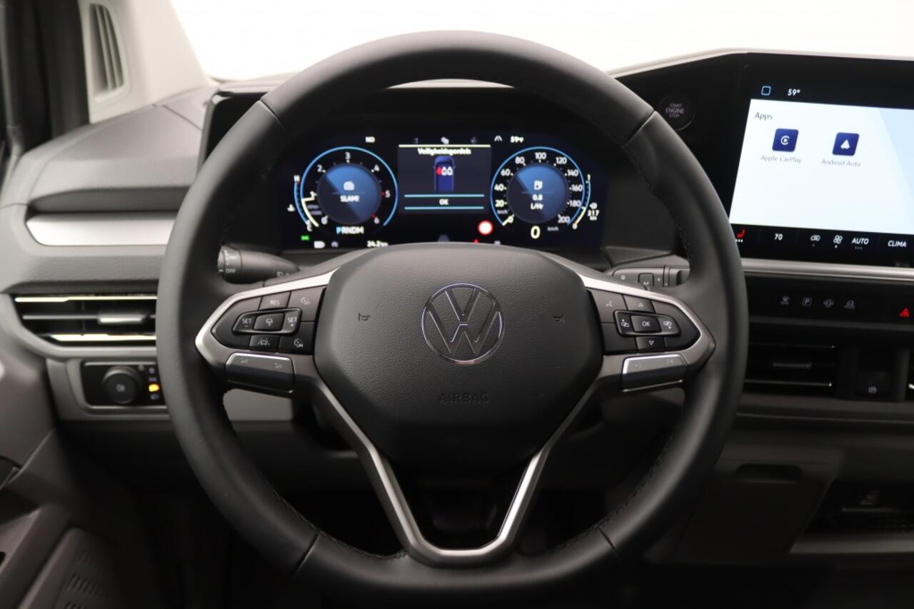 Volkswagen TRANSPORTER 2.0 TDI L2H1 30 Style Automaat | Trekhaak | ACC | LED | 17"