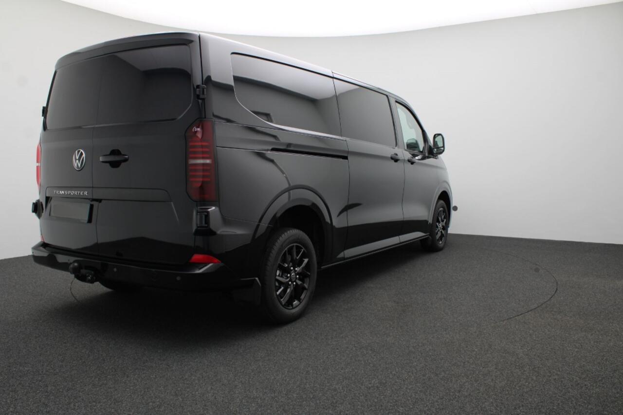 Volkswagen TRANSPORTER 2.0 TDI L2H1 30 Style Automaat | Trekhaak | ACC | LED | 17"