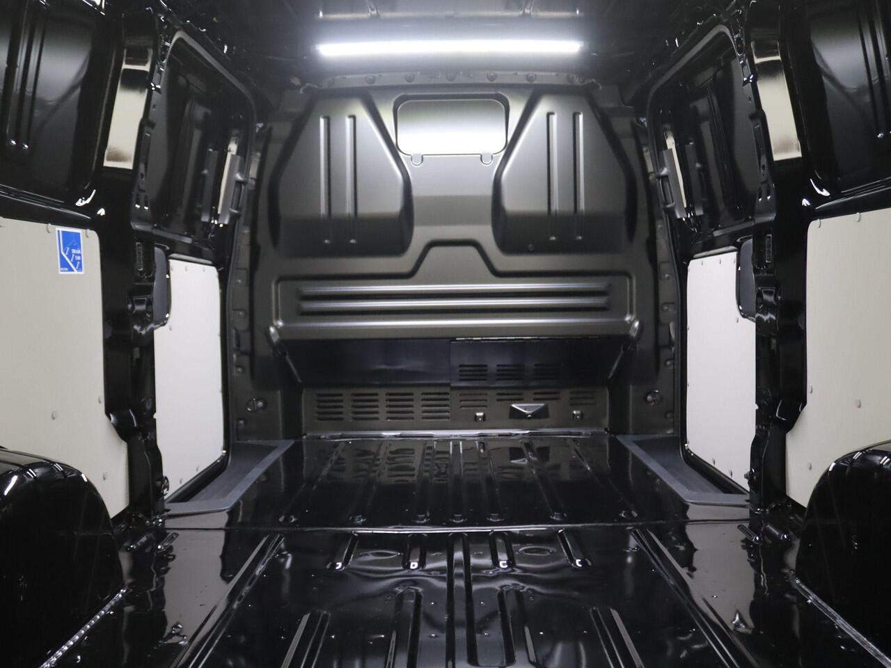 Volkswagen TRANSPORTER 2.0 TDI L2H1 30 Style 170PK AUT8 Dubbele schuifdeur, Adaptieve Cruise Controle, Trekhaak, Achteruitrijcamera, Stoelverwarming, Side Assist, Keyless, 17" LM Velgen