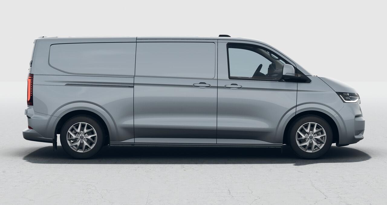 Volkswagen TRANSPORTER T7 2.5 eHybrid 233pk L2 Bulli T7 2.5 eHybrid 233pk L2 Bulli | Plug-in Hybrid | Stoel + stuurverwarming | Adaptieve Cruise Control |