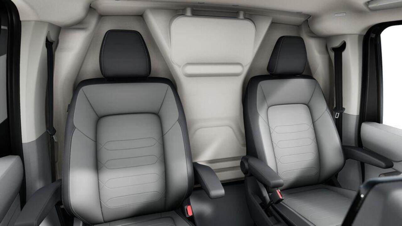 Volkswagen TRANSPORTER Bedrijfswagens 2.5 eHybrid Bulli L2 171 kW (233 pk) 3500 mm CVT automaat FWD | Binnenspiegel digitaal display | Trekhaak elektrisch bedienbaar | Omvormer 2,3kW | Schuifdeur links en rechts |