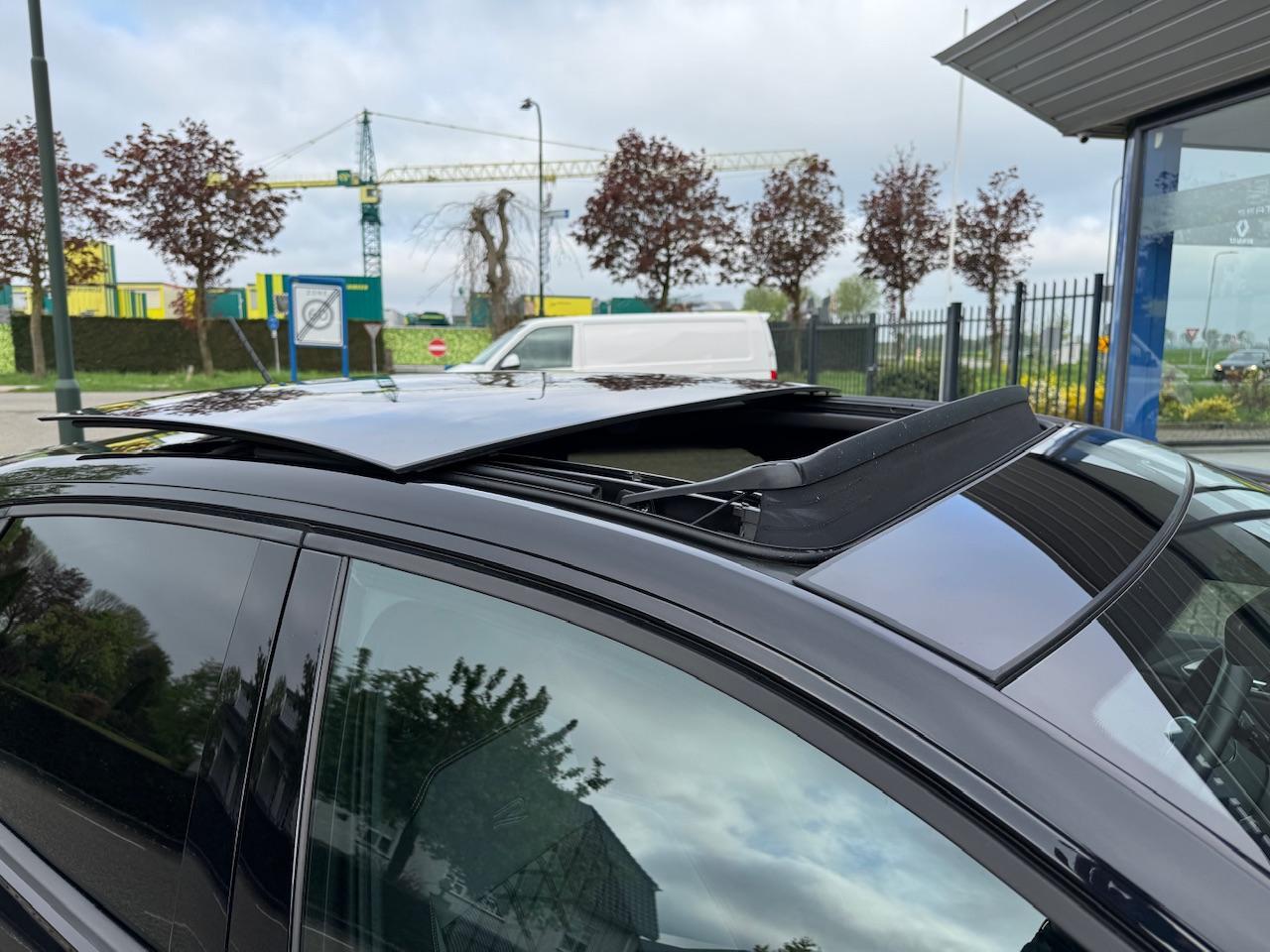 Volkswagen Taigo 1.5 TSI R-Line Business | Pano | LMV18" | Full Options!