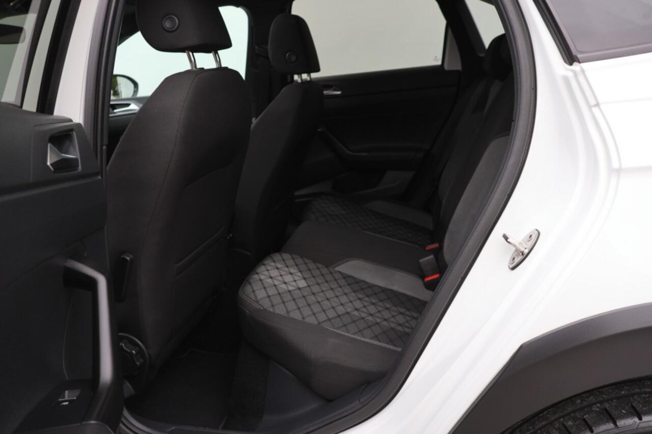 Volkswagen Taigo 1.0 TSI R-Line Business - 110 pk **Pano / IQ Light / ACC / Keyless