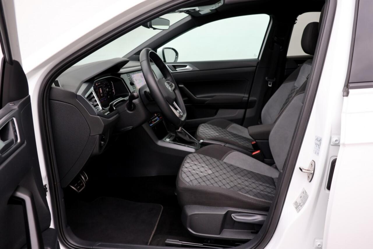 Volkswagen Taigo 1.0 TSI R-Line Business - 110 pk **Pano / IQ Light / ACC / Keyless