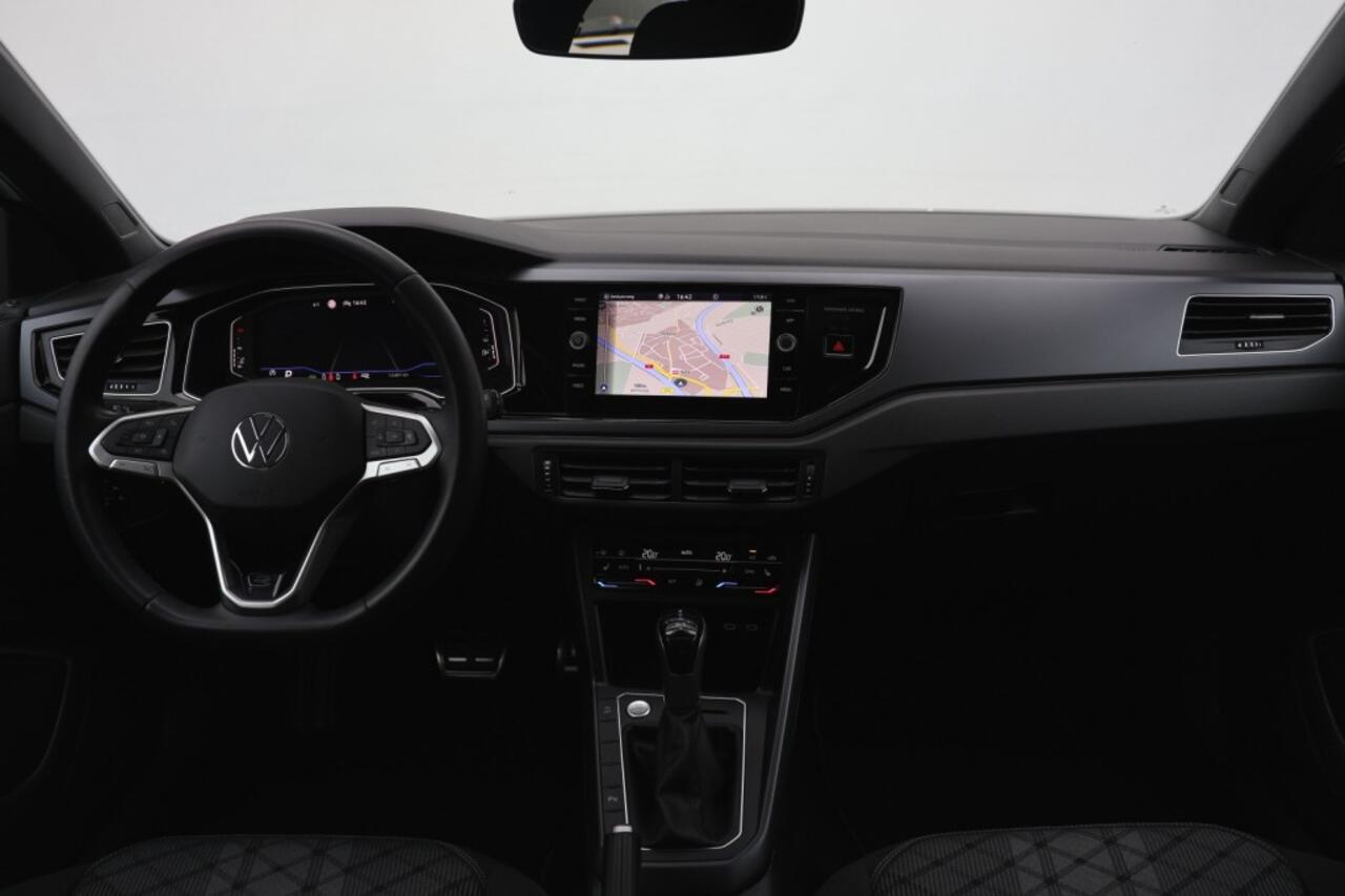 Volkswagen Taigo 1.0 TSI R-Line Business - 110 pk **Pano / IQ Light / ACC / Keyless