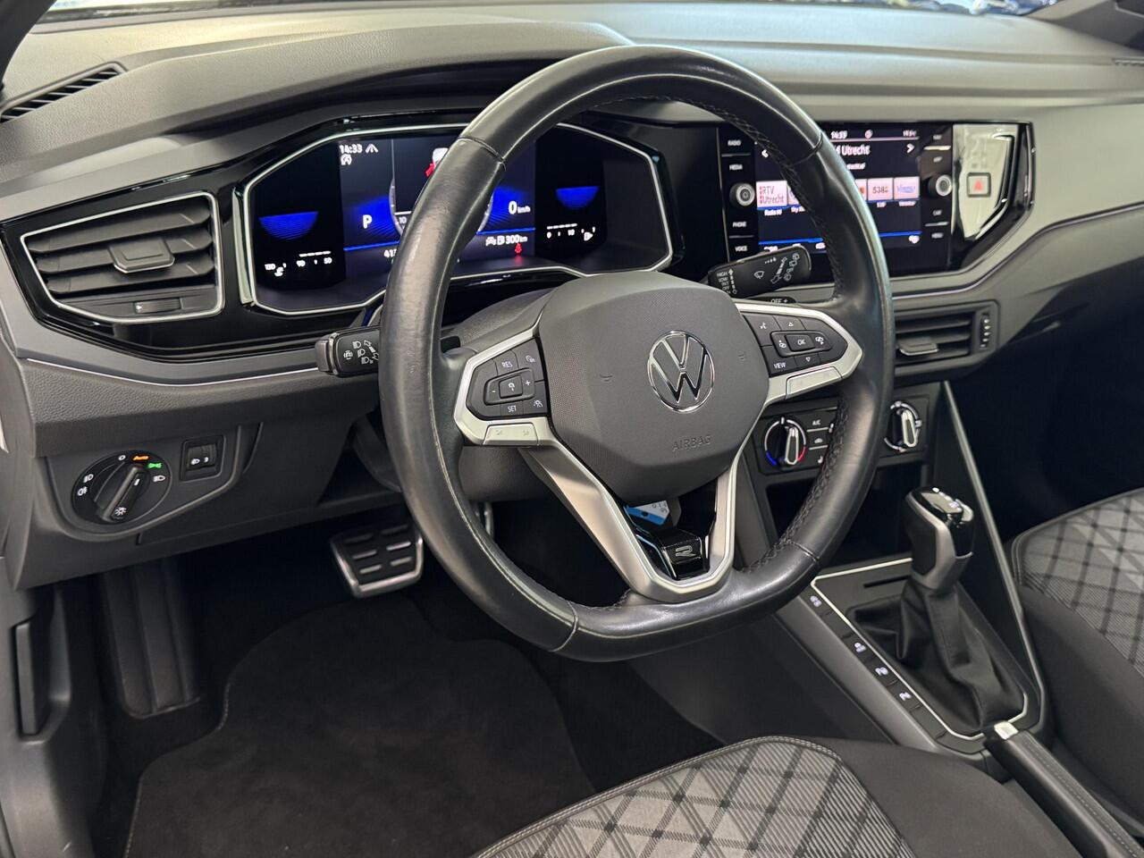 Volkswagen Taigo 1.0 TSI R-Line Business Automaat | LM-Velgen | Car-play | Digitaal dashboard | Dakrail | Trekhaak ( Vestiging Vianen Tel: 0347-371248 )