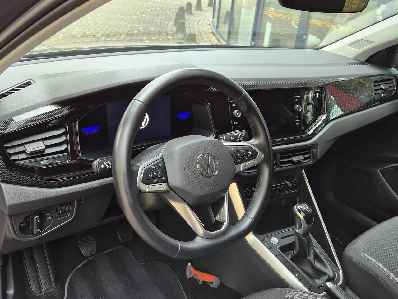 Volkswagen Taigo 1.0 TSI Life | Navigatie | Climate Control | Parkeersensoren + Camera | Cruise Control | Licht metalen velgen