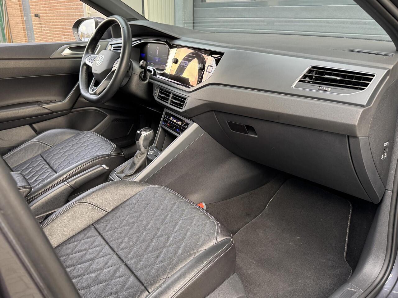 Volkswagen Taigo 1.0 TSI R-LINE I AUTOMAAT I LEDEREN BEKLEDING I P-CAMERA I APPLE CARPLAY I STOELVERWARMING