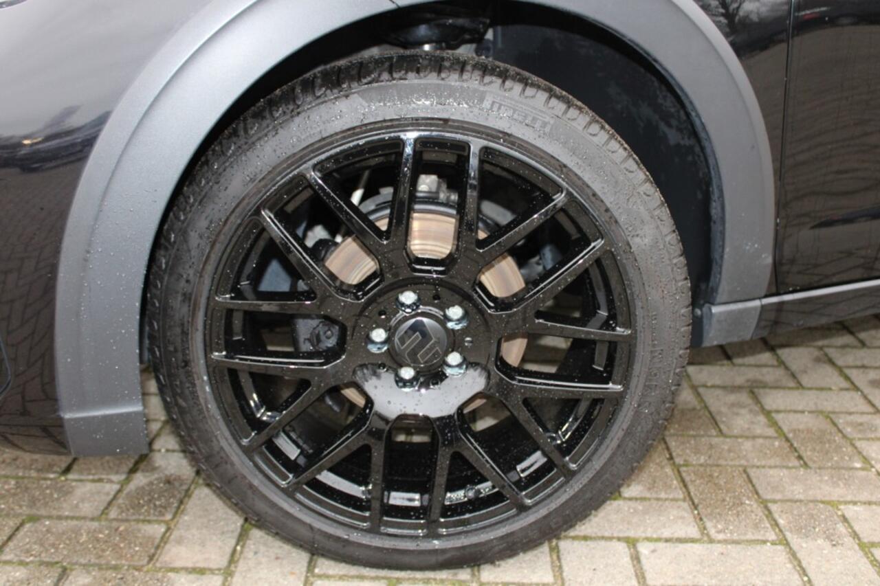 Volkswagen Taigo 1.0 TSI R-LINE Blackline Matrix LED Navi Adapt.cruise Full opt. 18LM