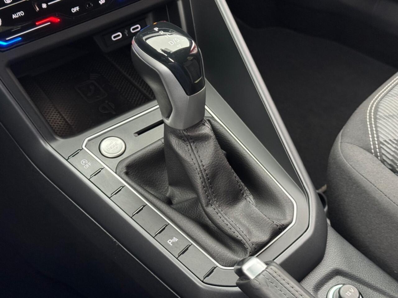 Volkswagen Taigo 1.5 TSI ACT. 150PK AUT. R-LINE LED NAVI CAMERA CARPLAY AIRCO LMV PDC