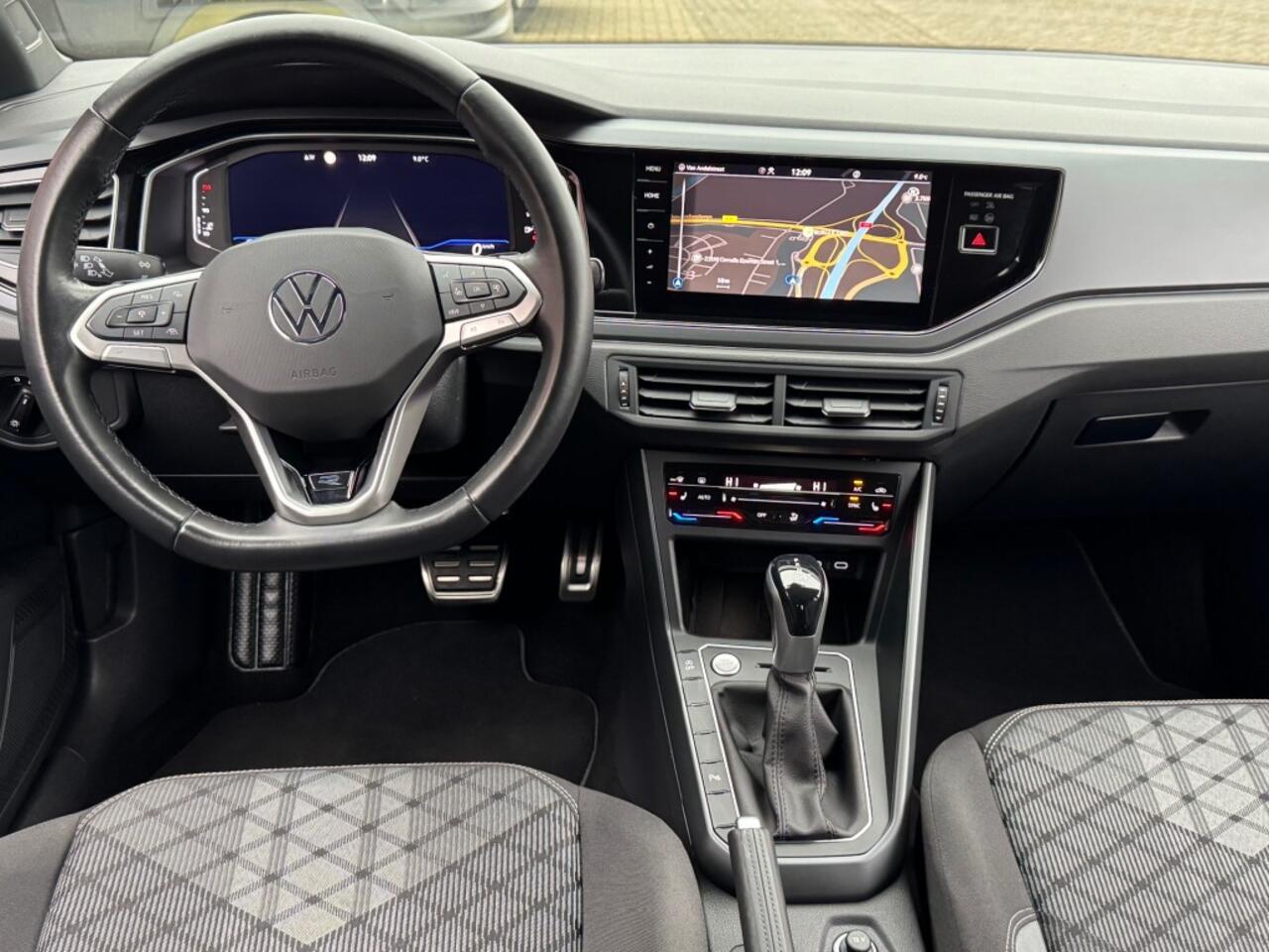 Volkswagen Taigo 1.5 TSI ACT. 150PK AUT. R-LINE LED NAVI CAMERA CARPLAY AIRCO LMV PDC